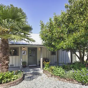 Hedgerow House Bed & Breakfast Ganges